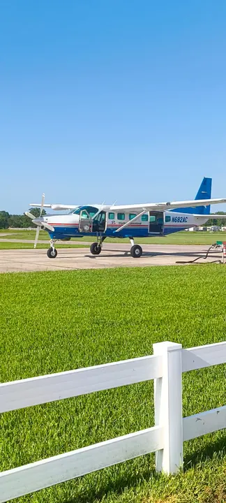 Ground: Jump plane on the grass